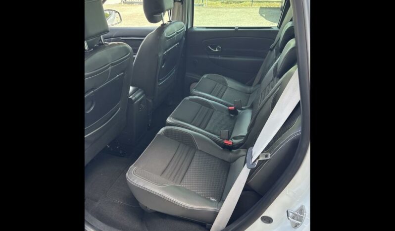 
								Renault Scénic III BOSE Energy dCI 110 eco2 full									