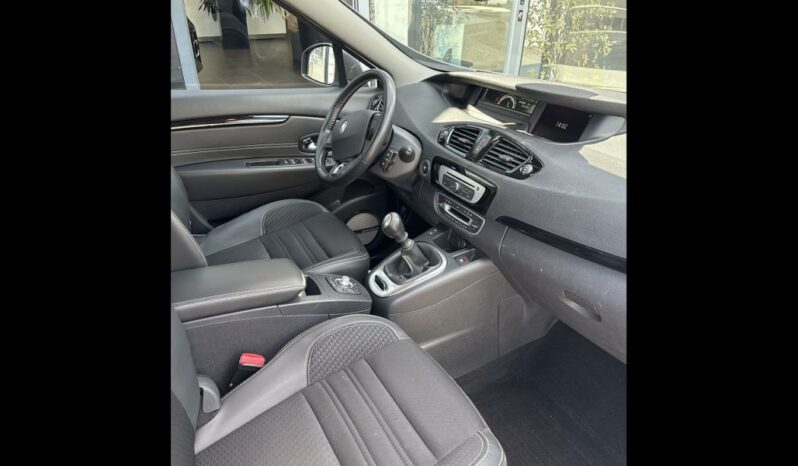 
								Renault Scénic III BOSE Energy dCI 110 eco2 full									