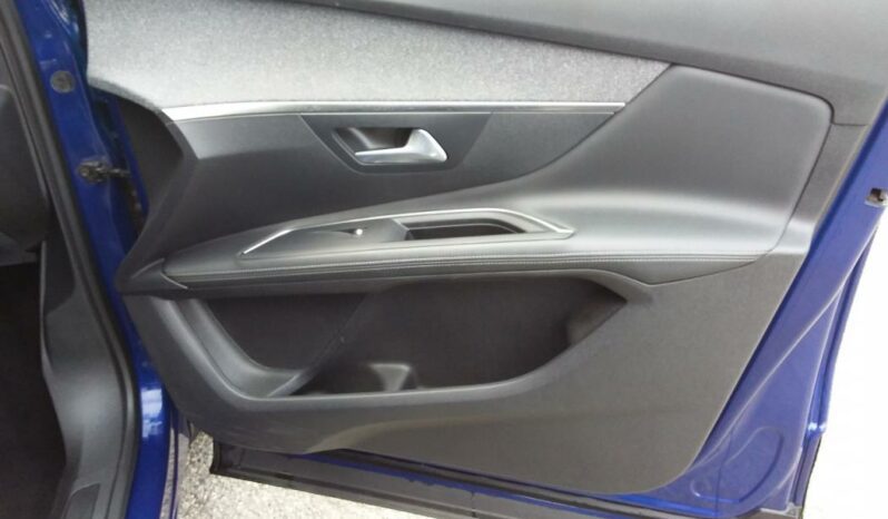 
								Peugeot 3008 BlueHDI 130 ALLURE SS full									